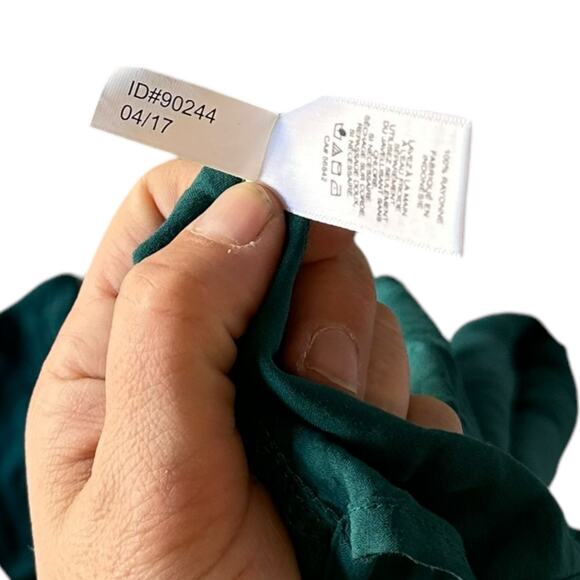 Womens Top Size Medium Dark Green Open Shoulder Business Casual Professional Fun - Picture 8 of 9